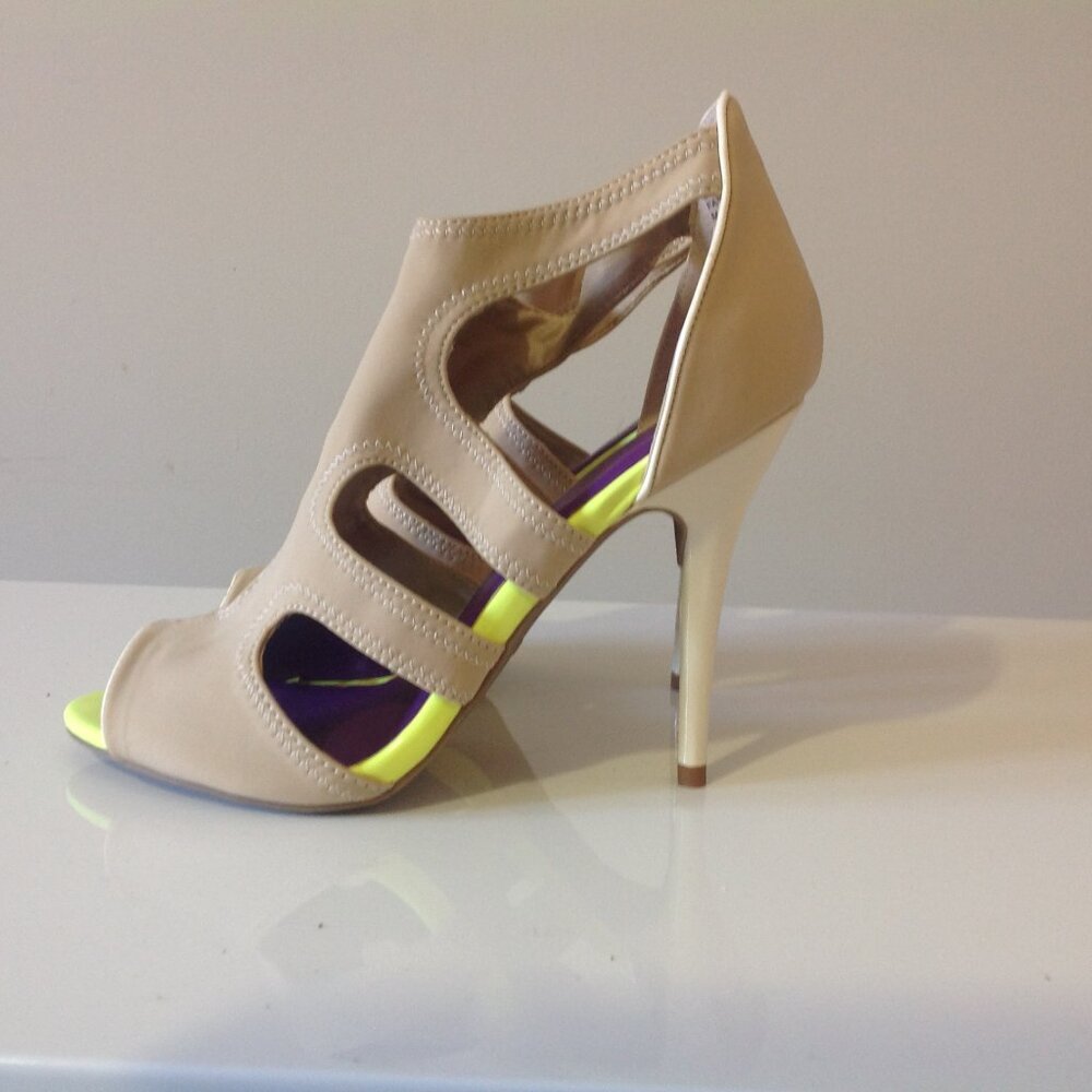 BRAND NEW Zigi Baje and Neon Heels Women's Shoes